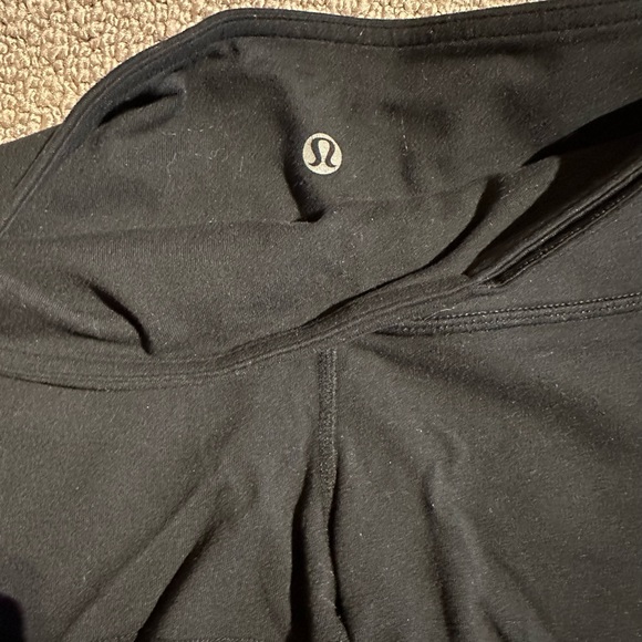 Lululemon shorts - Picture 3 of 6